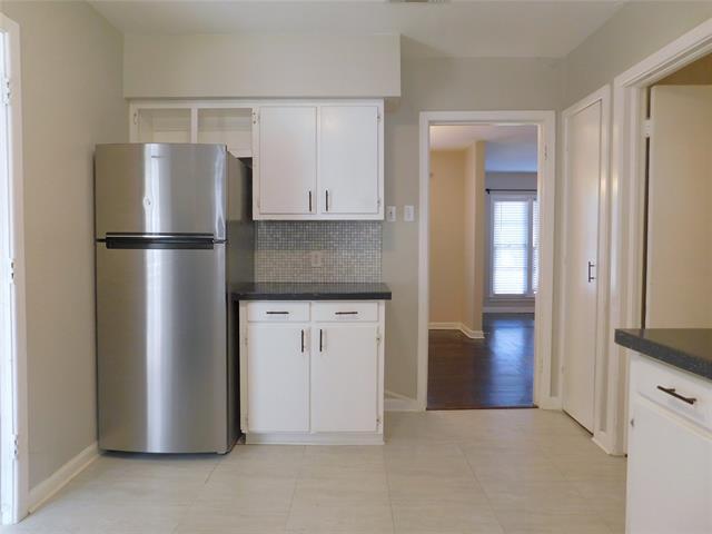 Building Photo - 817 Emery St