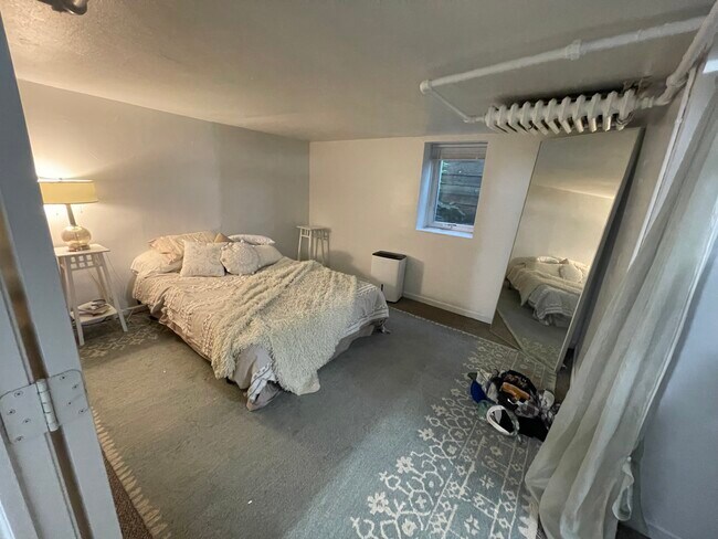 Building Photo - 1928 Feronia Ave