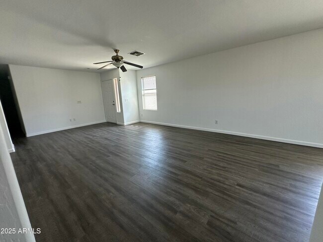 Building Photo - 25055 W Dove Trail