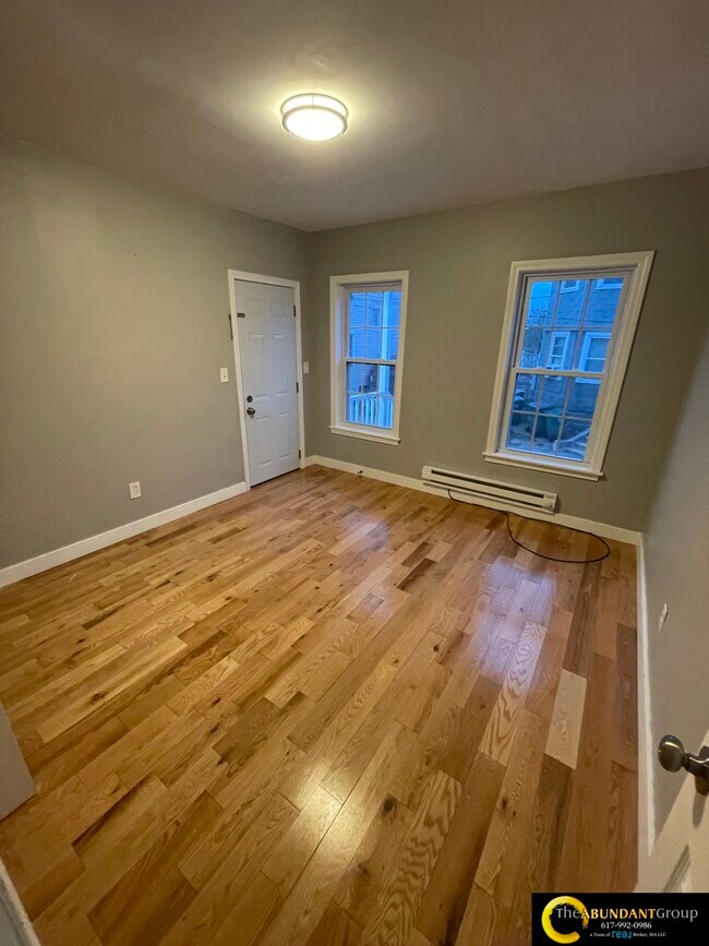 Building Photo - 29 Devlin St