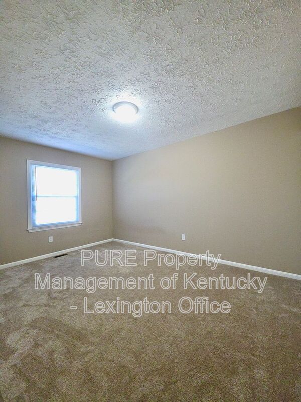 Building Photo - 3493 Sutherland Dr