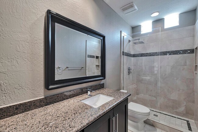 Building Photo - Stylish 2-Bedroom Home with Resort-Style A...