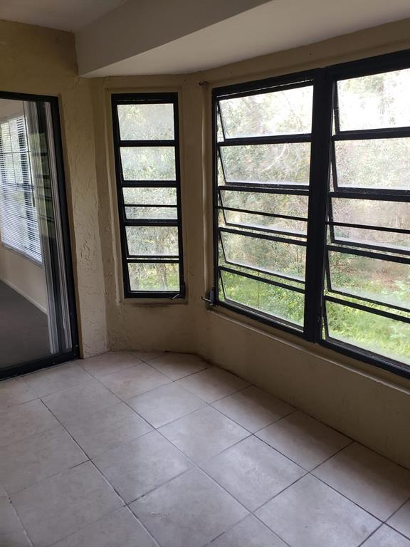 Building Photo - 2979 Day Rd