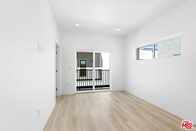 Building Photo - 10961 Calvert St