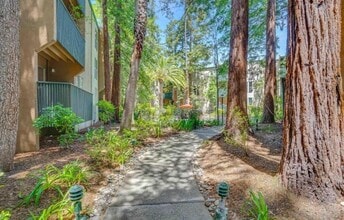 Building Photo - APART