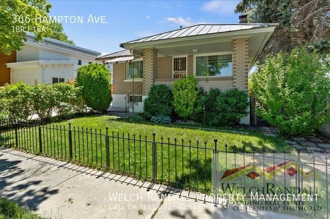 Building Photo - 366 Hampton Ave S
