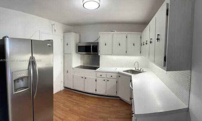 Building Photo - 2780 NE 183rd St