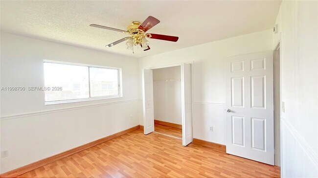 Building Photo - 1283 W 51st Pl