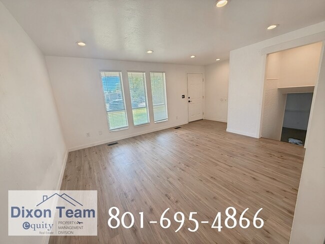 Building Photo - 2086 W 6000 S