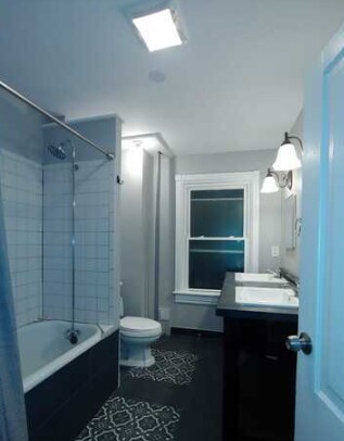 Building Photo - Spacious 4-Bedroom Home with Basement & Pa...