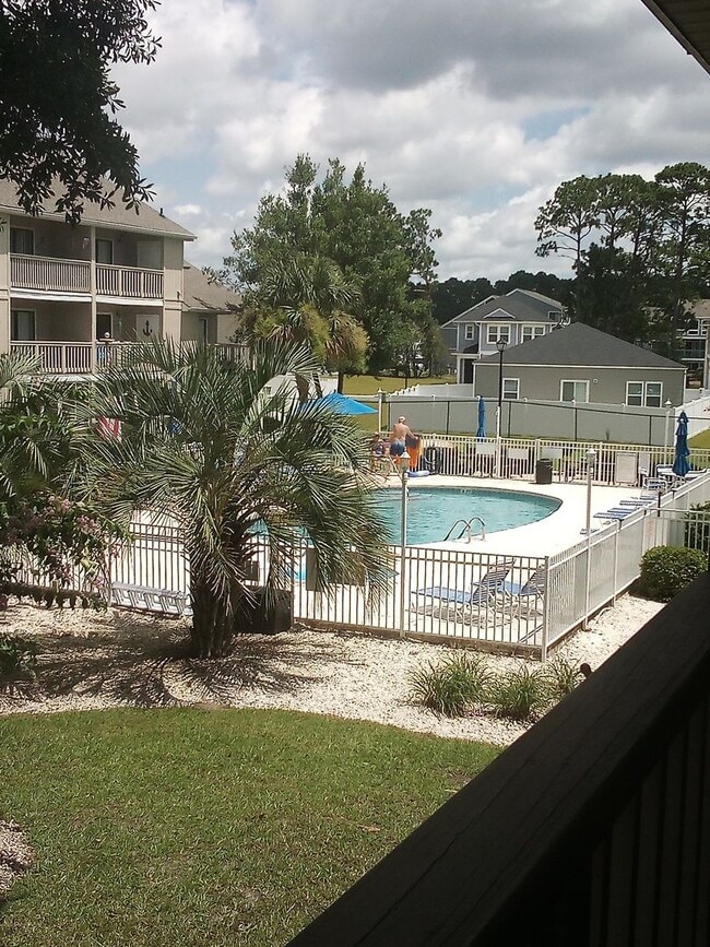 Building Photo - Golf Colony VII Unit 20 J