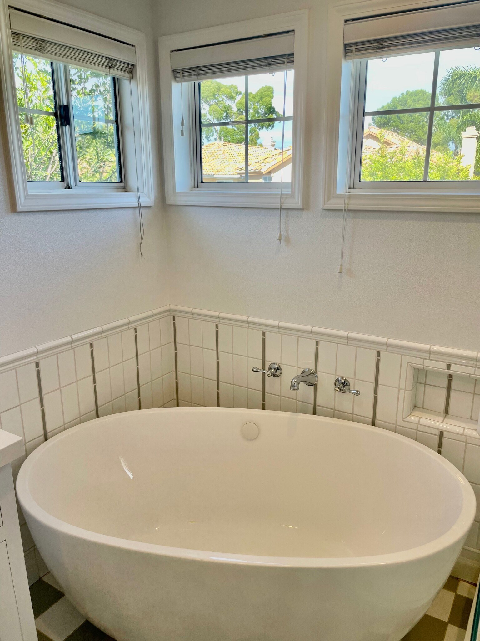 Building Photo - 77 San Raphael