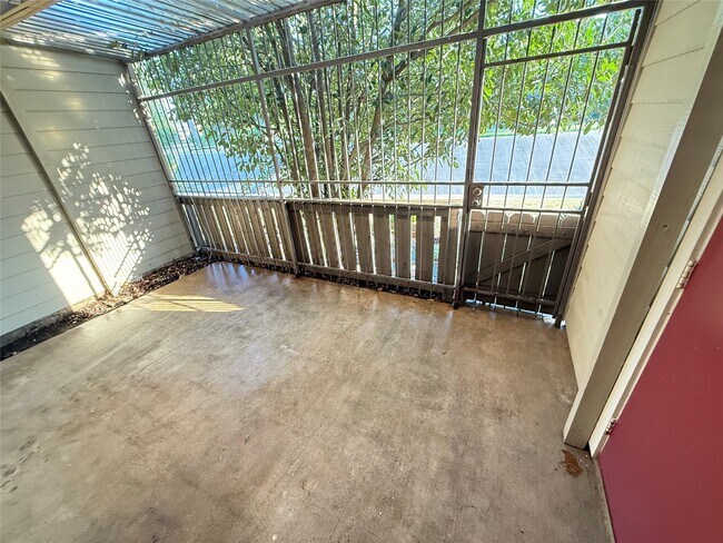 Building Photo - 5005 Georgi Ln