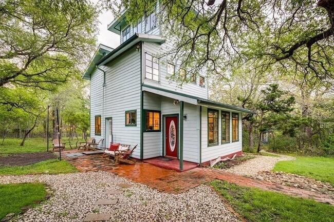 Building Photo - 112 Boulder Ln