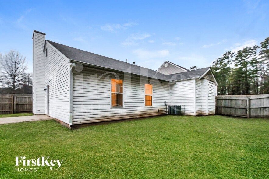 Building Photo - 3342 Crestview Ct