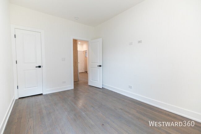 Building Photo - 6209 N Glenwood Ave