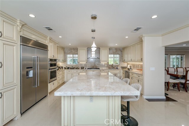 Building Photo - 814 Kellogg Ave