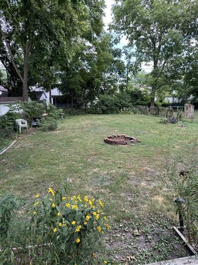 Building Photo - 712 S State St