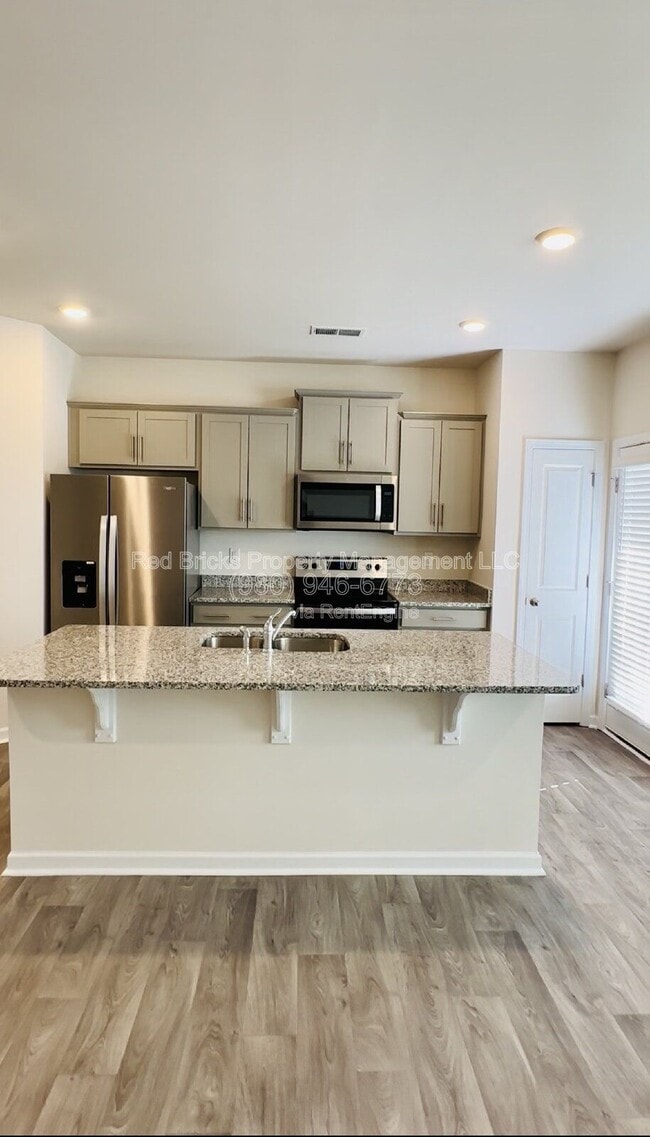 Building Photo - 8131 Murray Br Dr