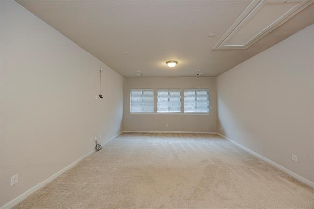 Building Photo - 3640 Carlsbad Way