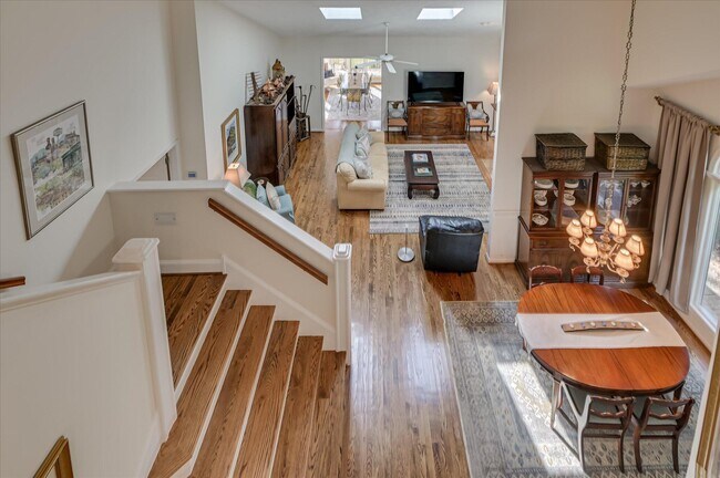 Building Photo - 108 White Willow Pl