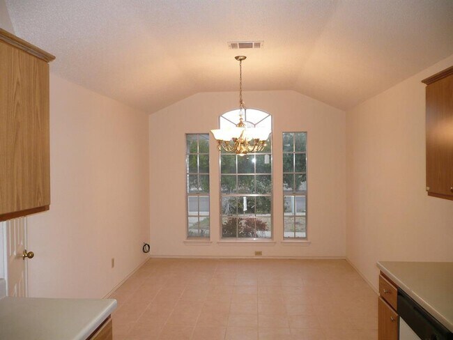 Building Photo - 734 Latteridge Dr