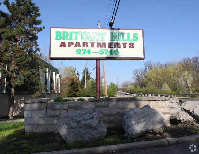Brittany Hills Apartments 667 Brent Blvd Columbus OH 43228