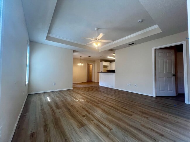 Building Photo - 2403 87th St