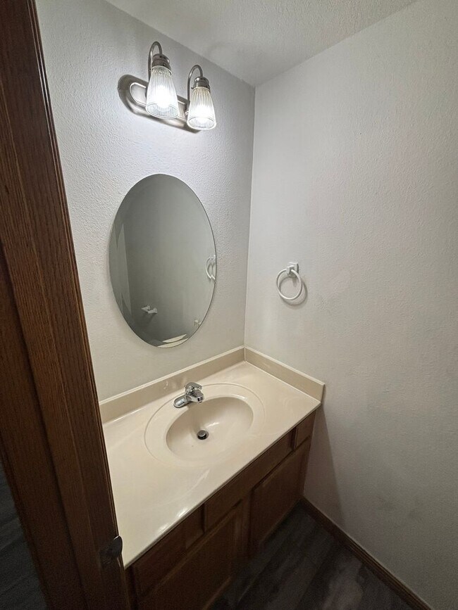 Building Photo - 2929 Meridian Pl