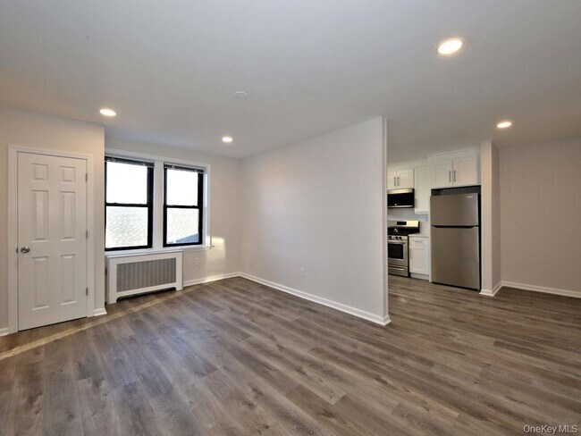 Building Photo - 110 Bradford St