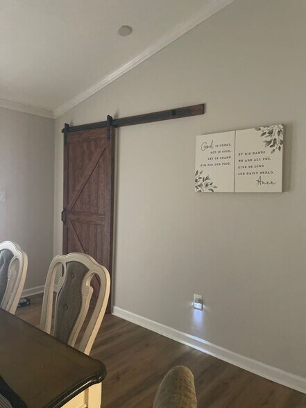 Building Photo - 1211 Lindsay Ln