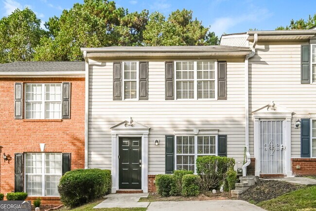 Primary Photo - 1351 Hollenbeck Ln