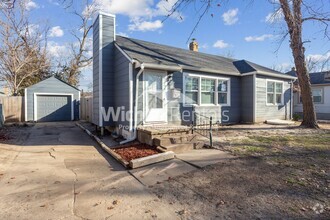 Building Photo - Charming 3 bed, 2 bath with 1 car garage!!