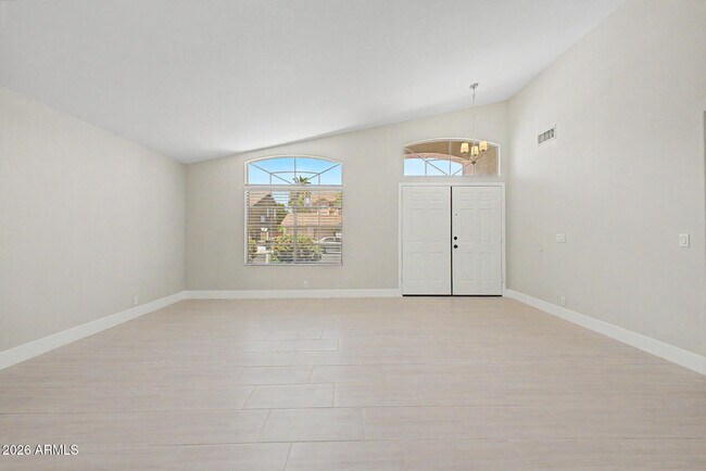 Building Photo - 1439 E Flint St