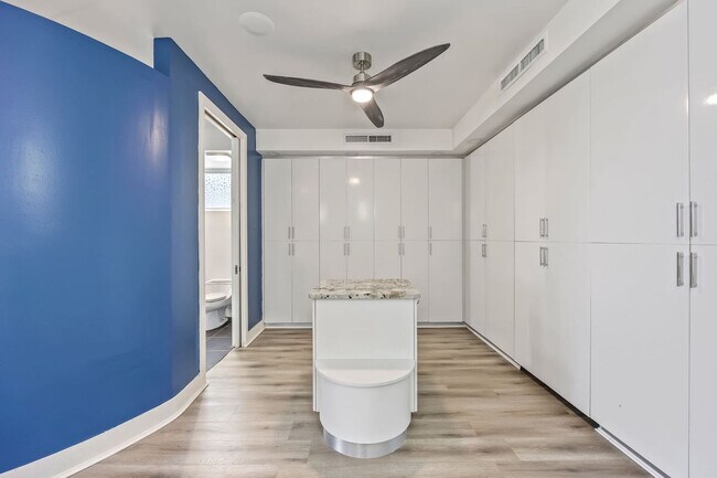 Building Photo - 873 S Atlantic Ave