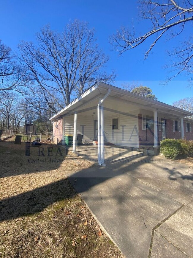 Building Photo - Sherwood 3 Bedroom Home