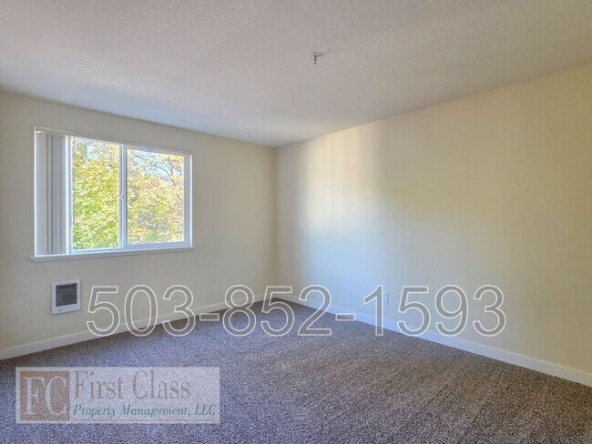 Building Photo - 3602 SW Beaverton Hillsdale Hwy