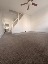 Building Photo - 2610 Wilmot St