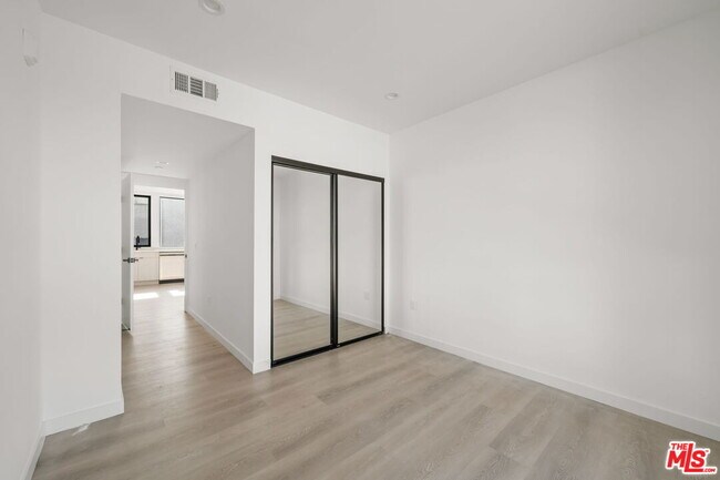 Building Photo - 3755 S Canfield Ave