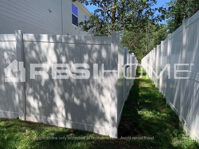 Building Photo - 4179 Deer Trce Ln