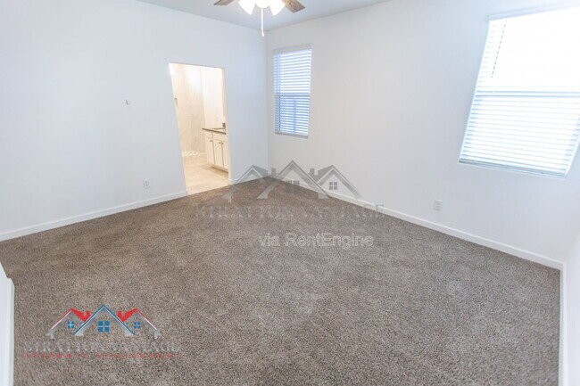 Building Photo - 1673 N Wrigley Dr