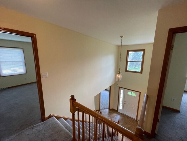 Building Photo - Spacious Home Ready to Rent! Don’t Miss Out!