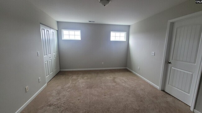 Building Photo - 601 Teaberry Dr