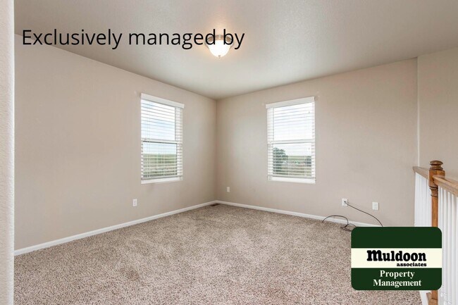 Building Photo - Beautifully done home close to Military Ba...