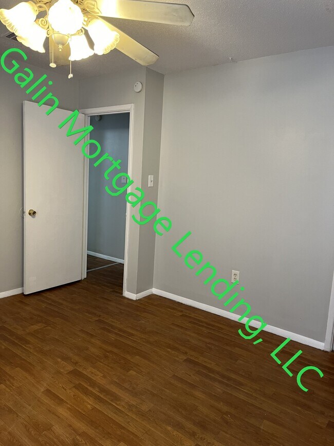 Building Photo - 102 Lucian Cir