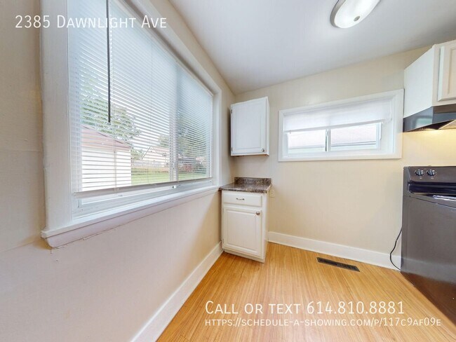 Building Photo - 2385 Dawnlight Ave