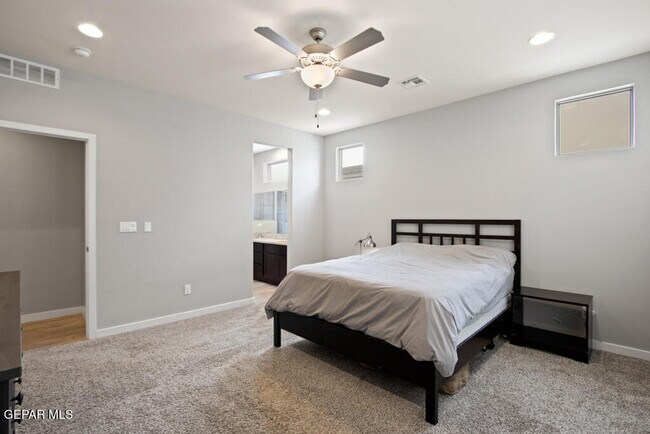 Building Photo - 14345 Jonathan K. Molina Ct