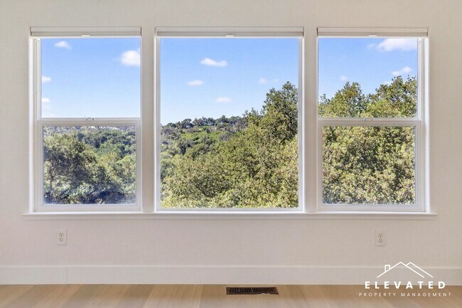 Building Photo - 9400 Chalk Hill Rd