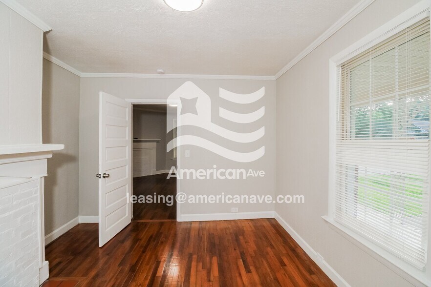Building Photo - 1213 Campbell St