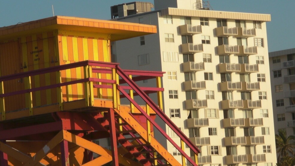 Building Photo - 345 Ocean Dr